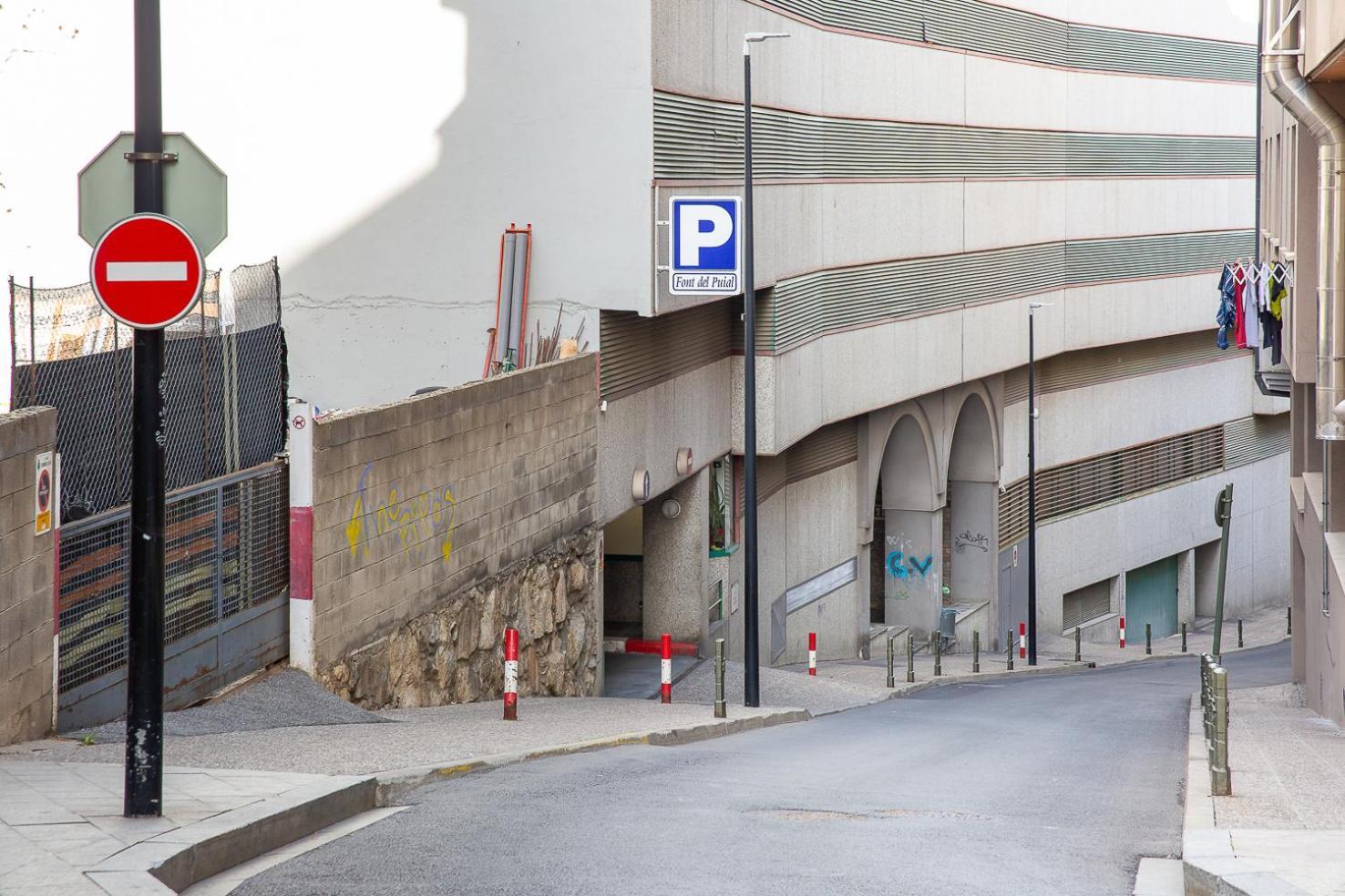 Andbnb I Apartamento Centrico Con Terraza Y Parking Gratuito Apartment Andorra la Vella Exterior photo